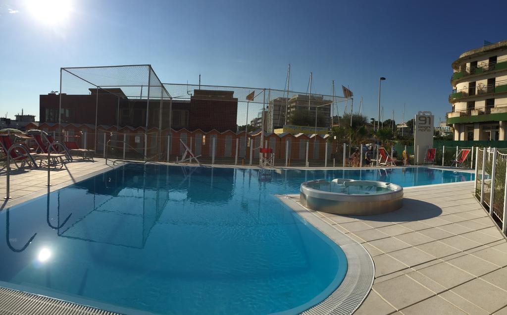 Hotel Mehari Riccione Extérieur photo