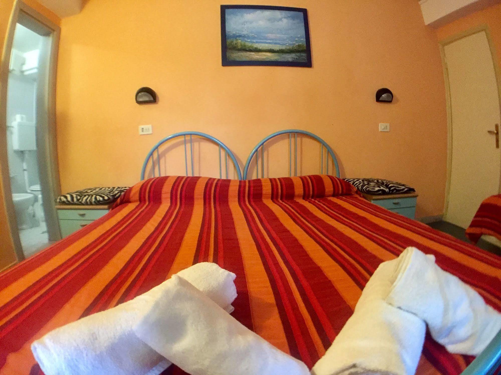 Hotel Mehari Riccione Extérieur photo