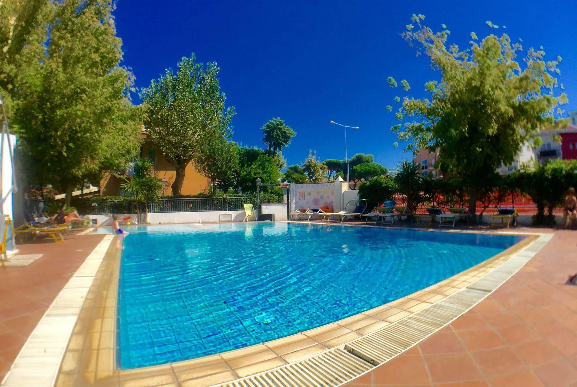 Hotel Mehari Riccione Extérieur photo